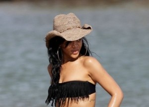 Rihanna sun hat beach