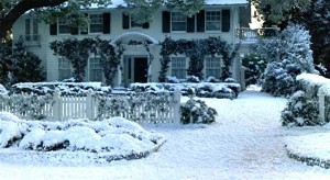 father-of-the-bride-house-in-the-snow